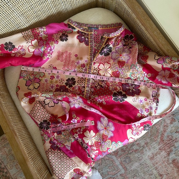 Johnny Was Yama Kelis Tunic - Picture 6 of 9